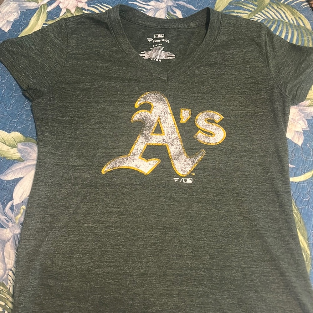 Oakland A’s Small TShirt, super soft